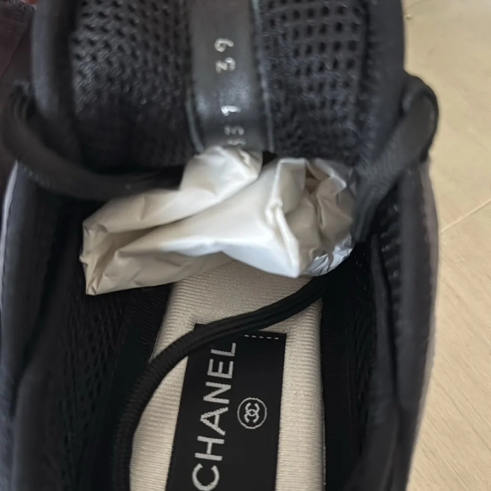Chanel 23k gray grey suede sneakers trainers flats logo black flats sz 39